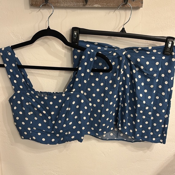 Reformation Colbi Top & Skirt Set Blue Polka Dot Size 0 - Picture 3 of 10